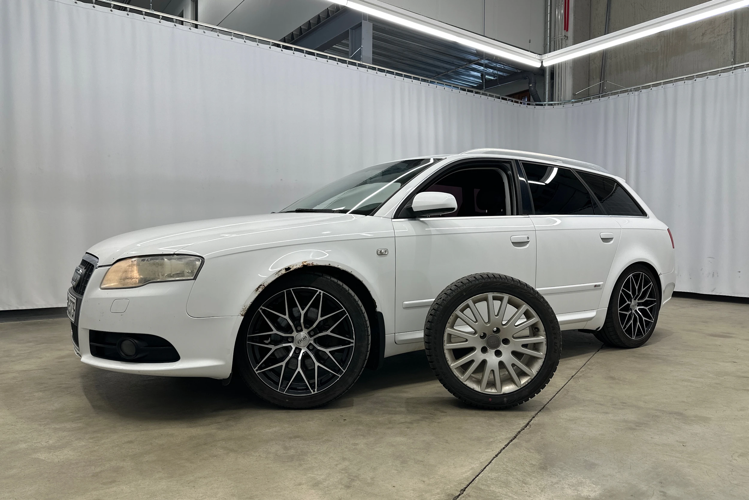 valkoinen Audi A4 2007 kuva 20.
