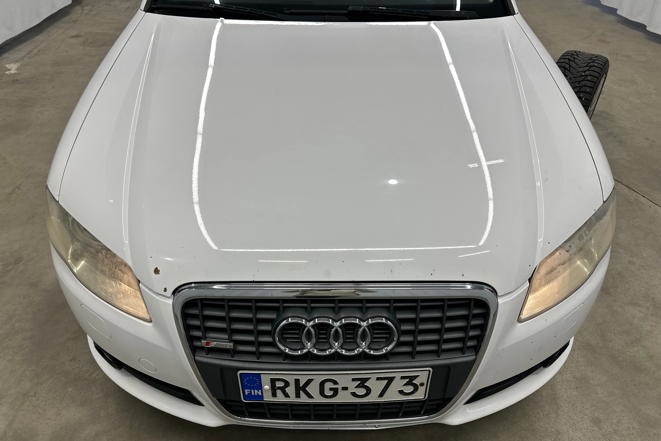 valkoinen Audi A4 2007 kuva 25.