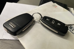 sininen Audi A4 2007 kuva 38.