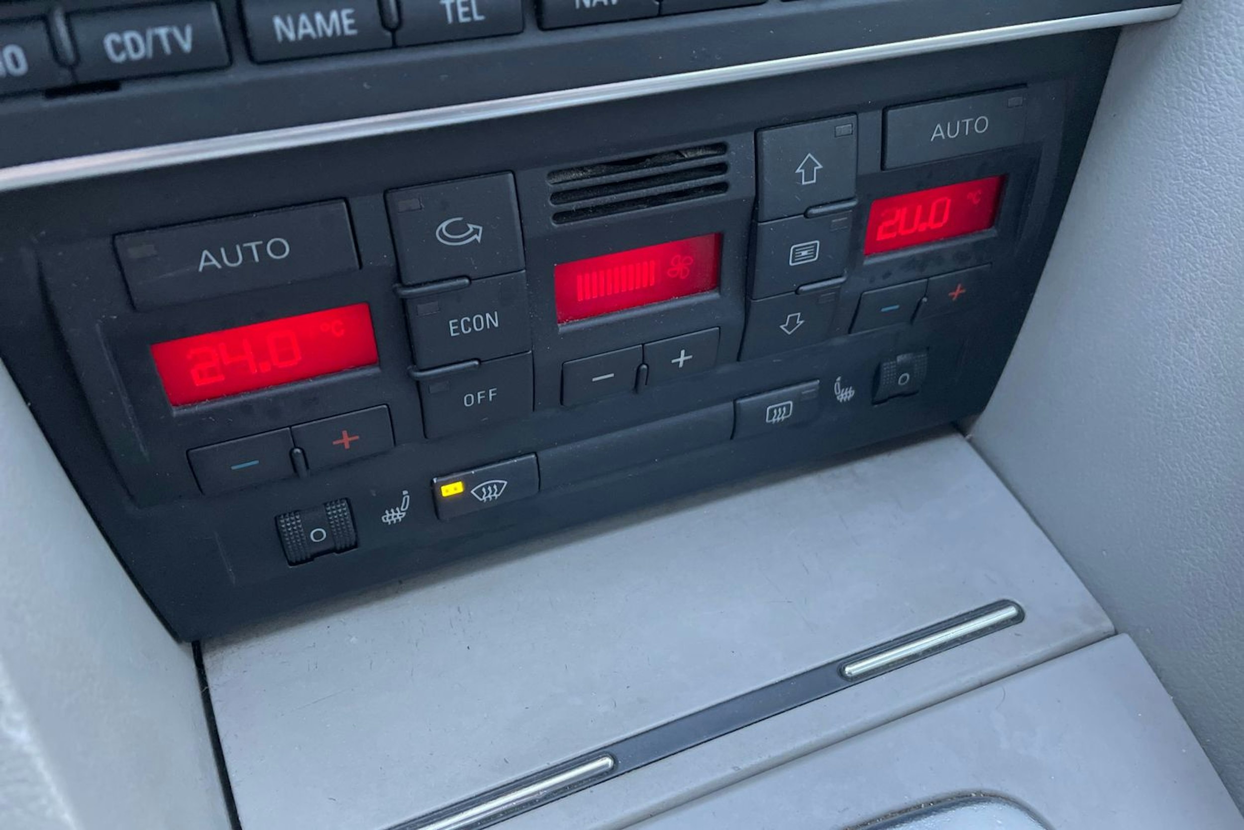 sininen Audi A4 2007 kuva 39.