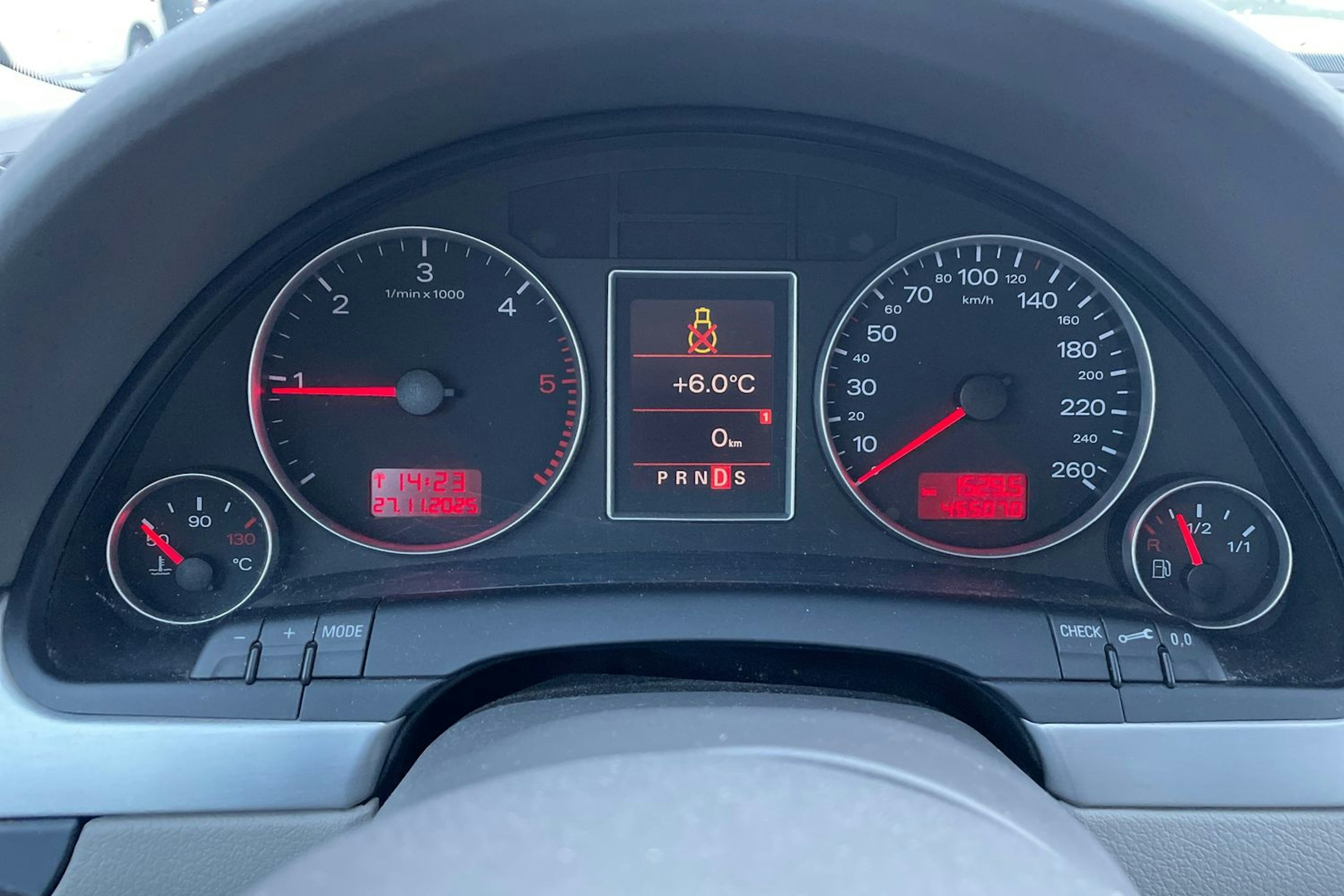 sininen Audi A4 2007 kuva 40.