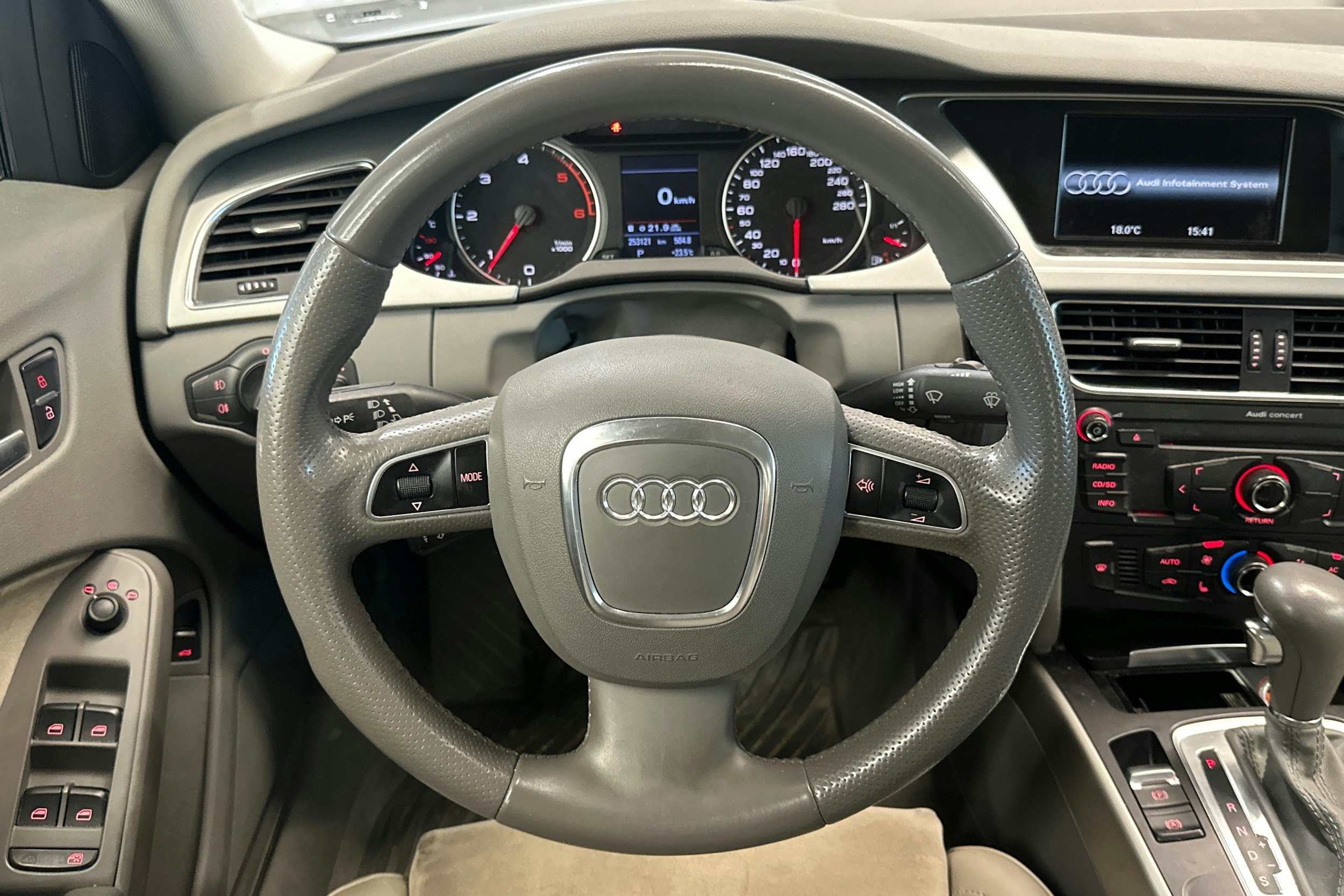 Harmaa Audi A4 2008 kuva 11.