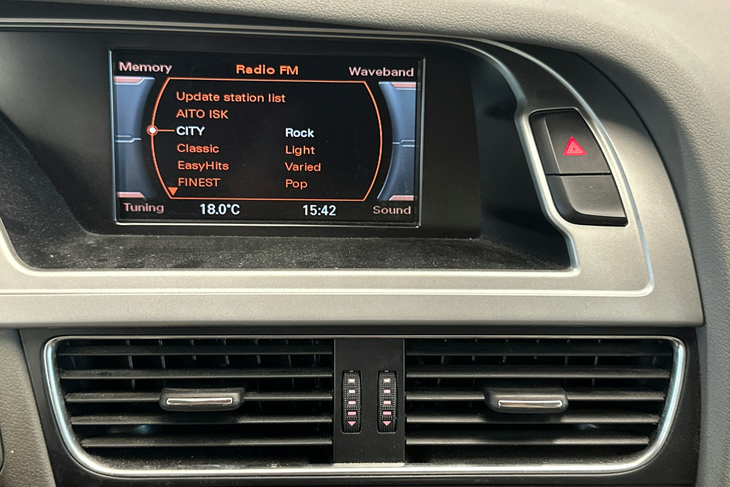 Harmaa Audi A4 2008 kuva 14.