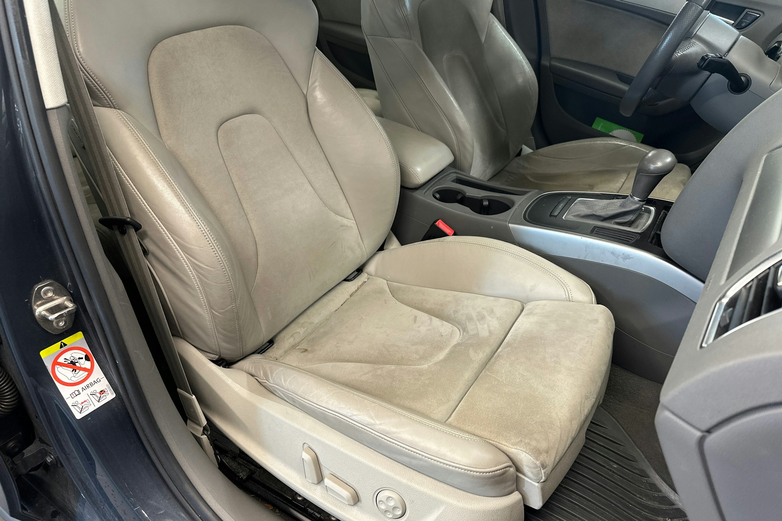 Harmaa Audi A4 2008 kuva 25.