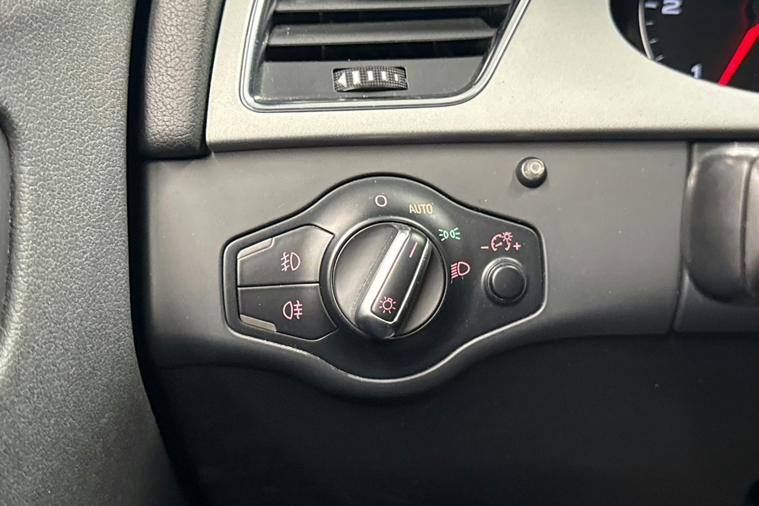 harmaa Audi A4 2008 kuva 16.