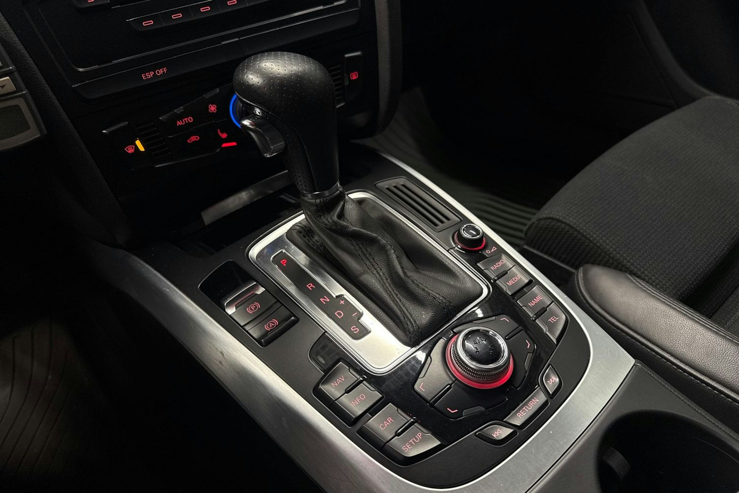 harmaa Audi A4 2008 kuva 18.