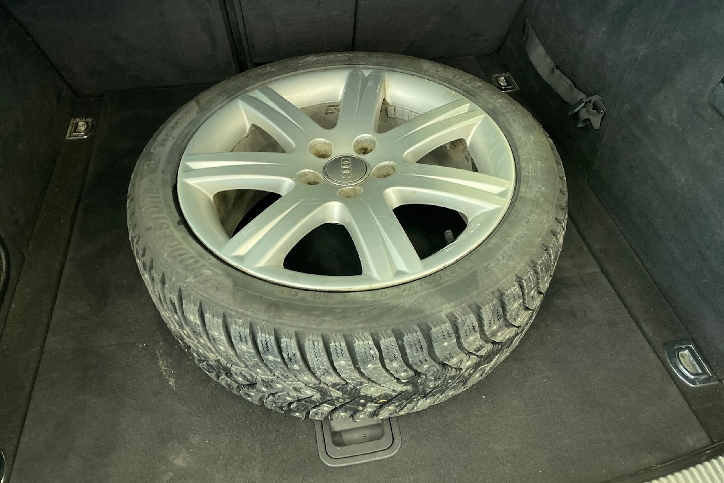 hopea Audi A4 2007 kuva 10.