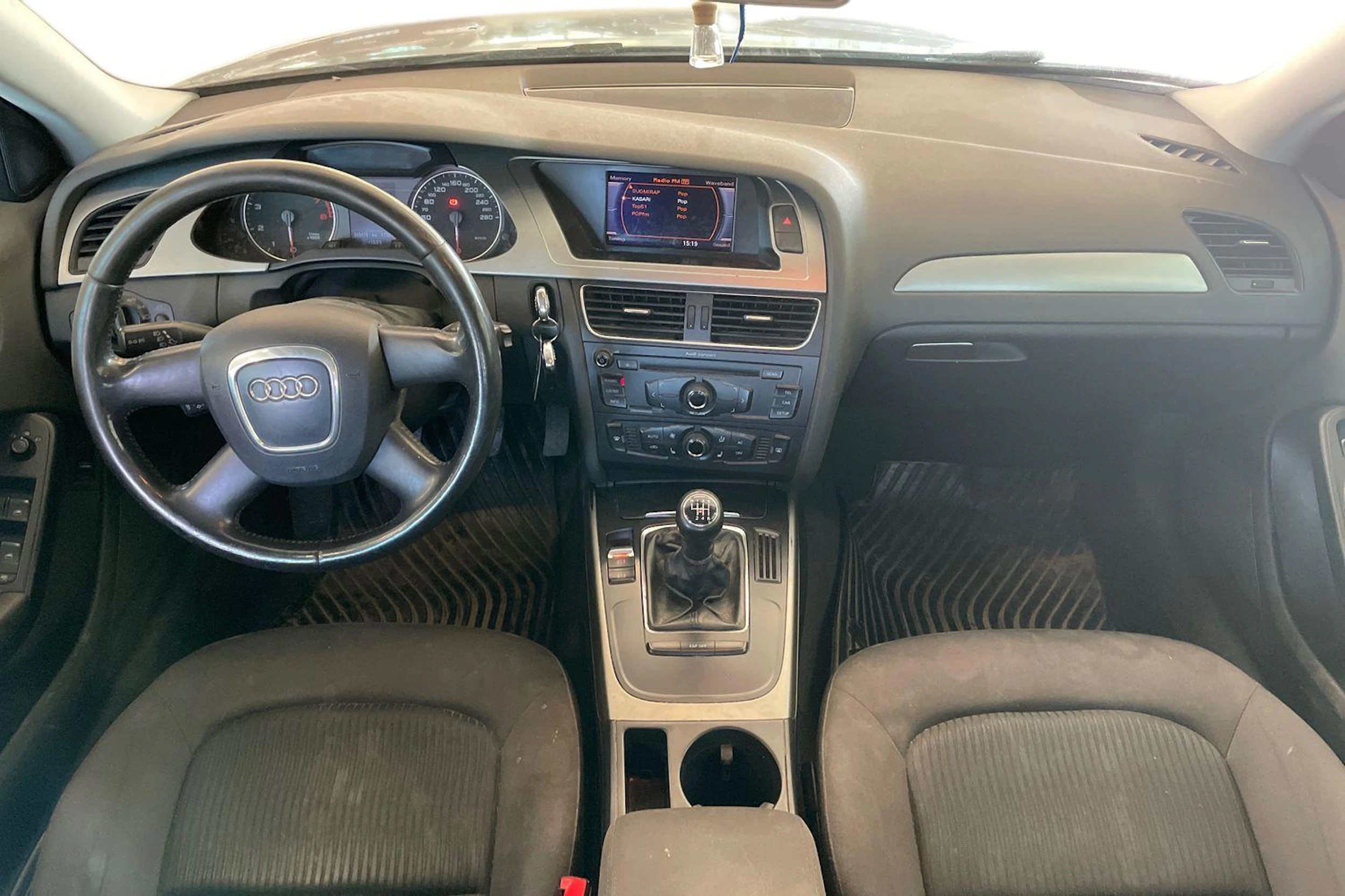 Sininen Audi A4 2008 kuva 7.