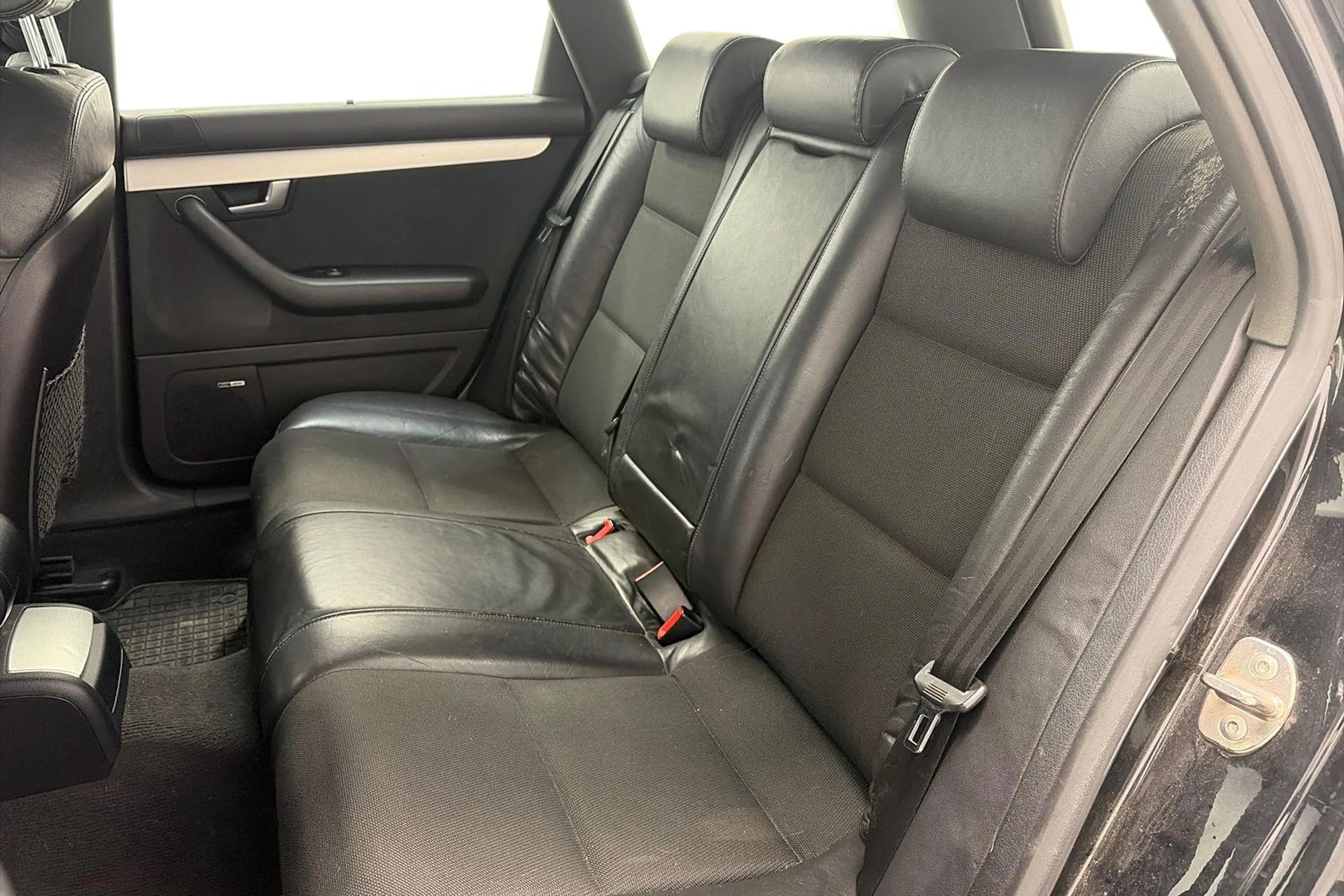 Musta Audi A4 2008 kuva 8.