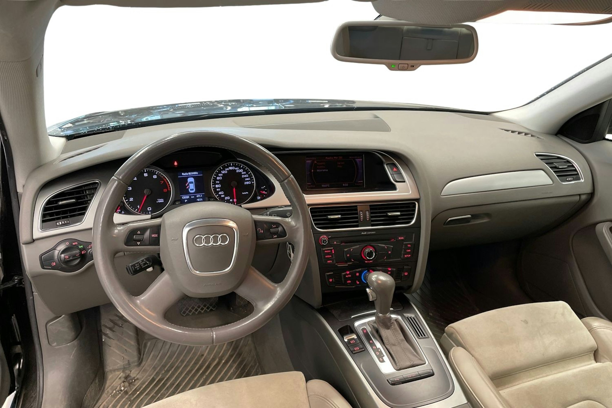 harmaa Audi A4 2008 kuva 3.