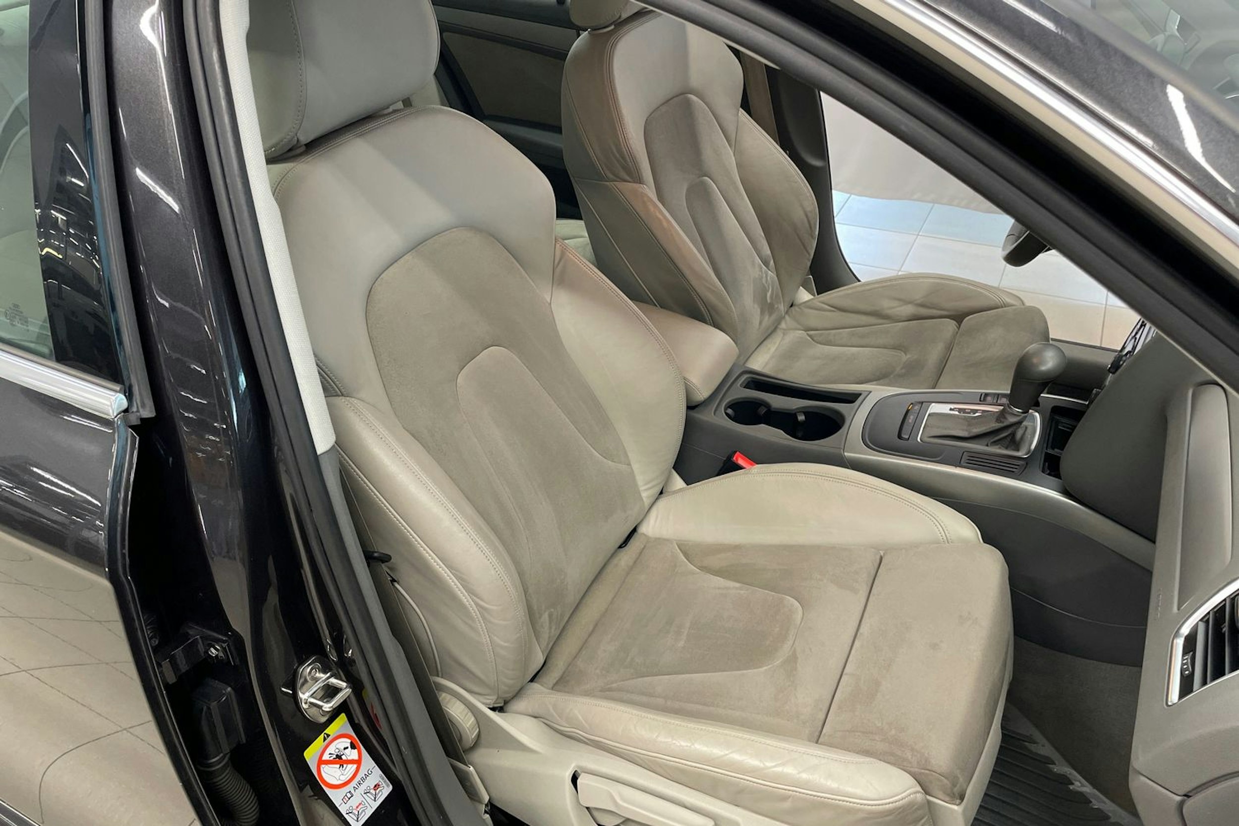 harmaa Audi A4 2008 kuva 24.