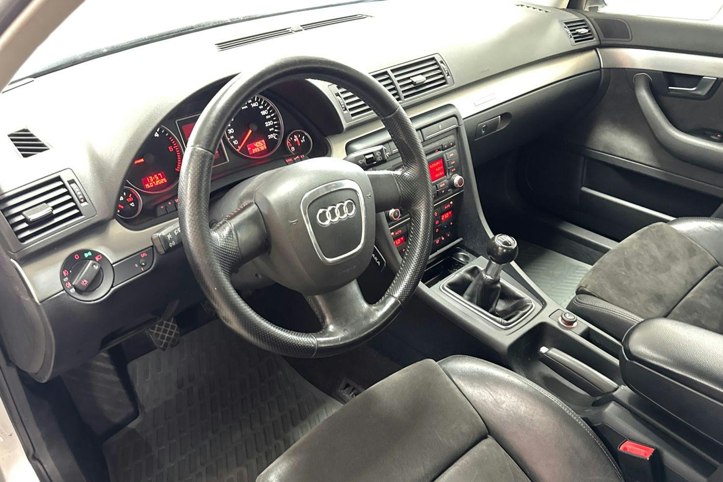 Hopea Audi A4 2008 kuva 7.