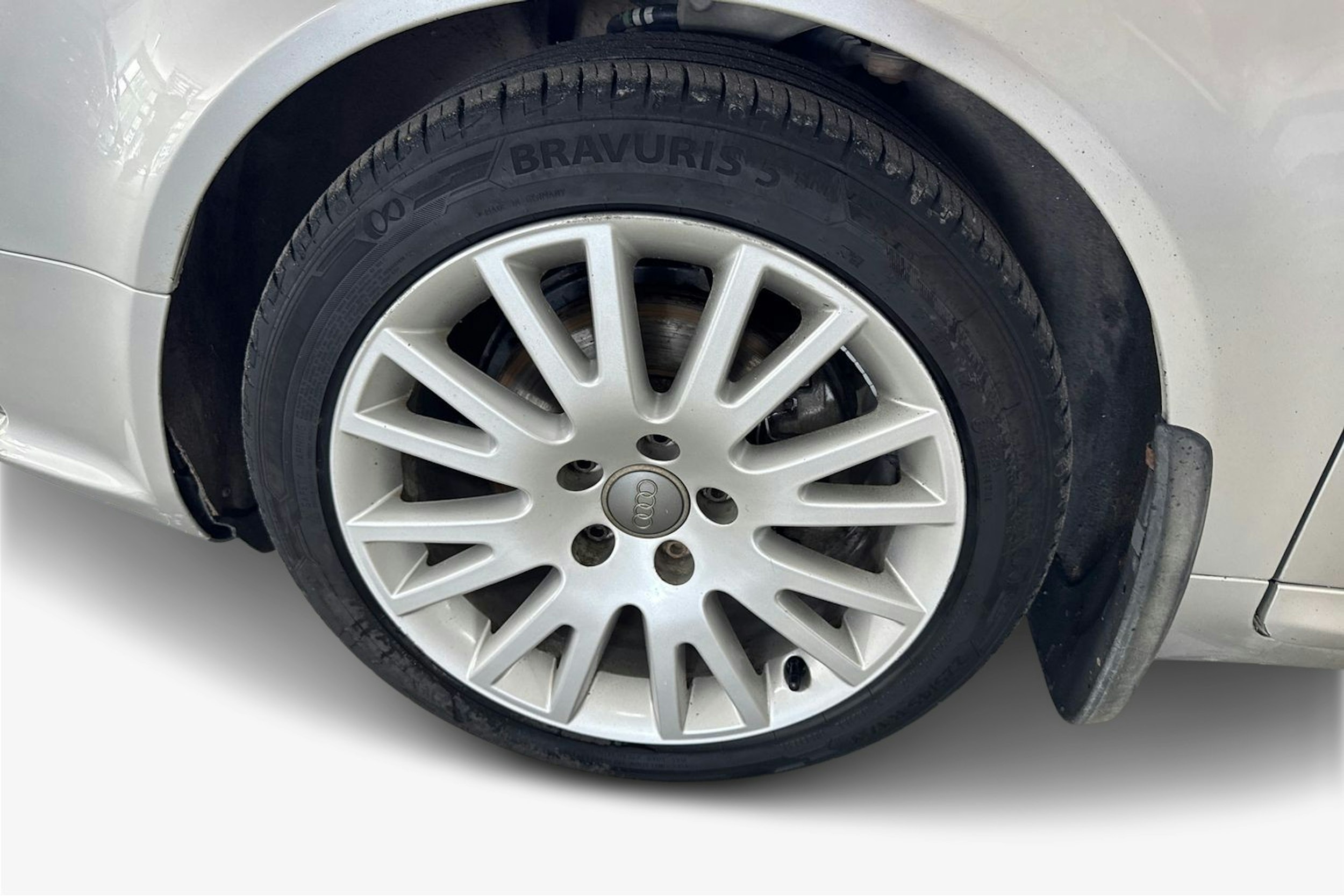 Hopea Audi A4 2008 kuva 11.