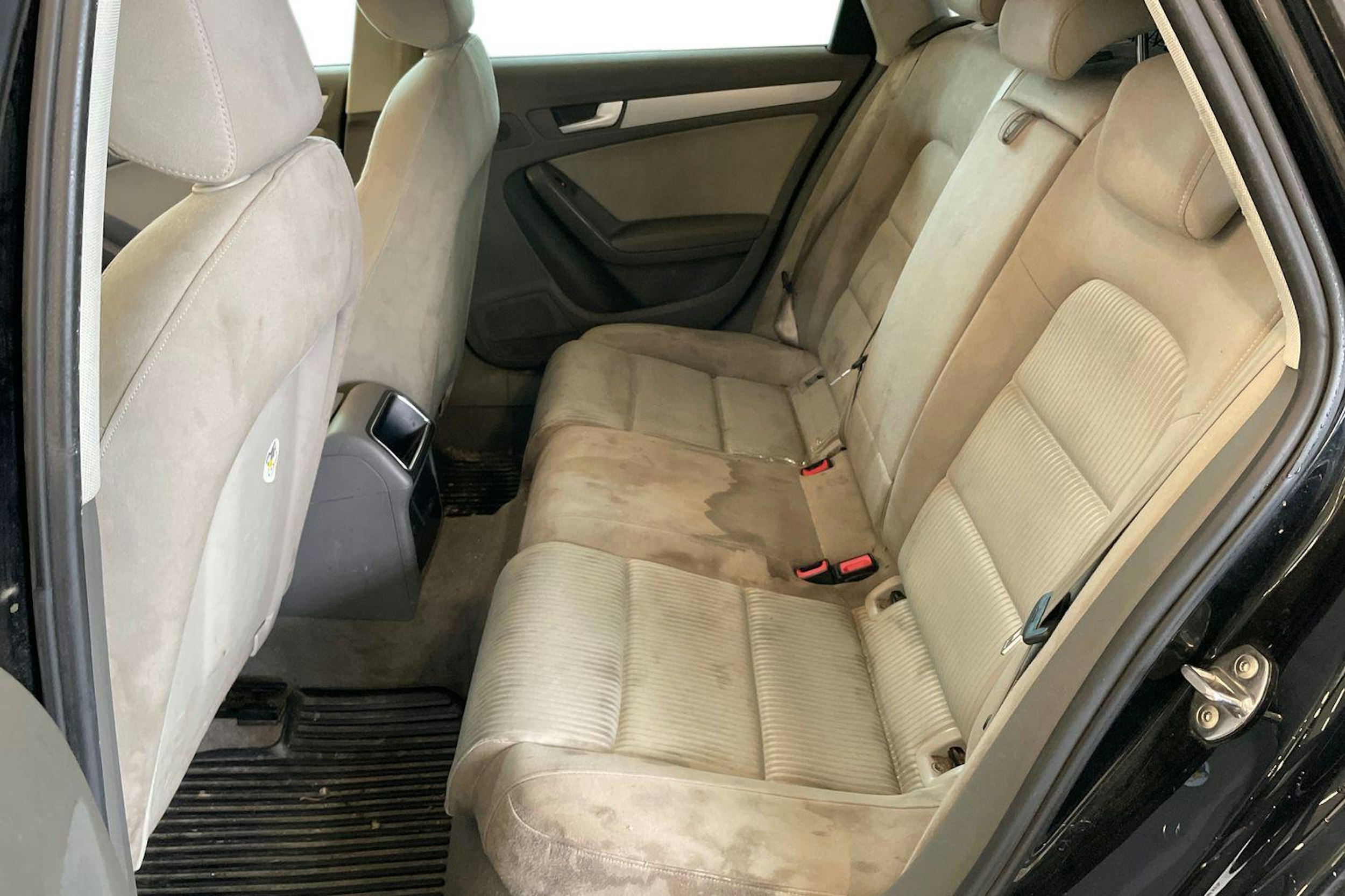 Musta Audi A4 2009 kuva 8.