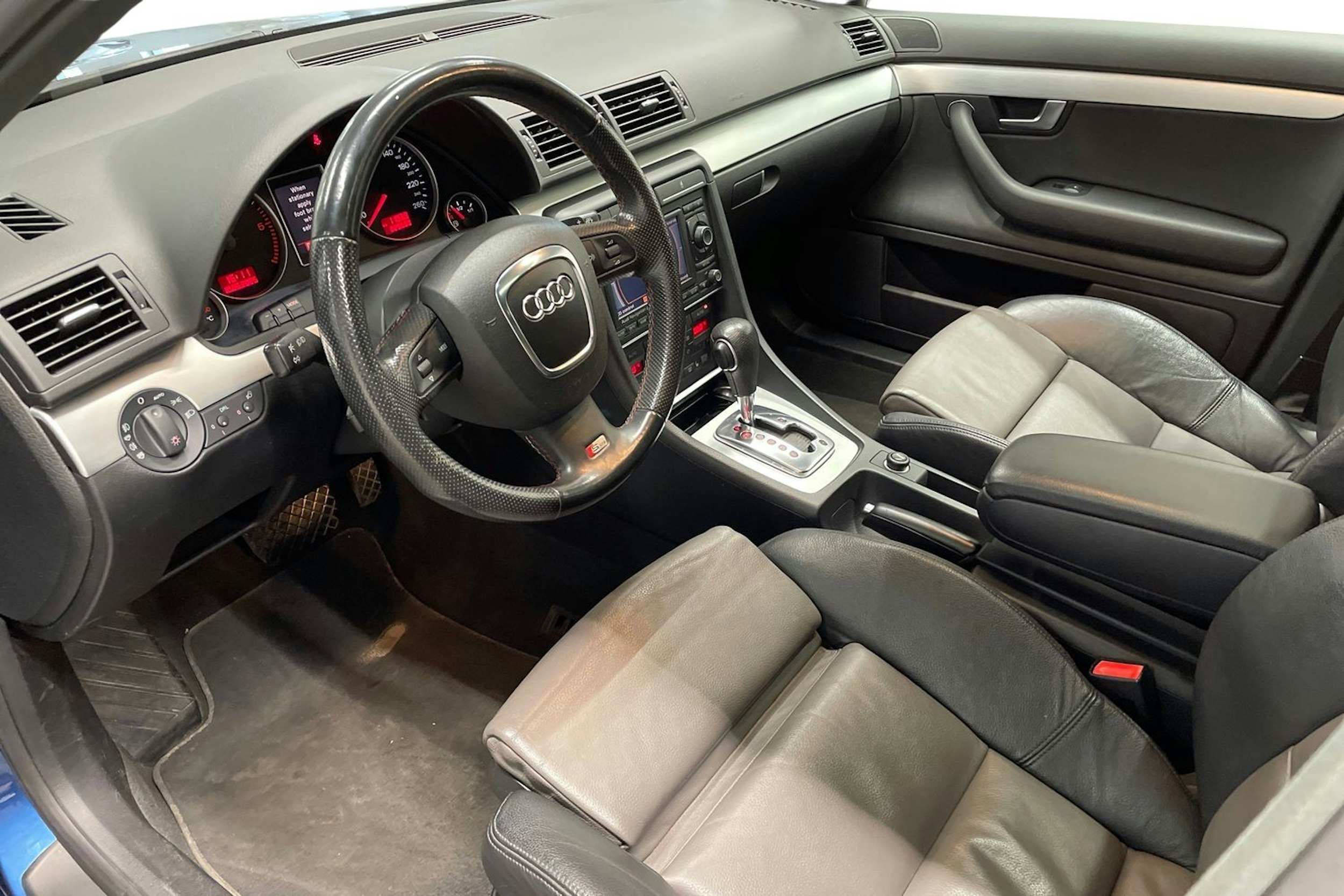 Sininen Audi A4 2008 kuva 7.