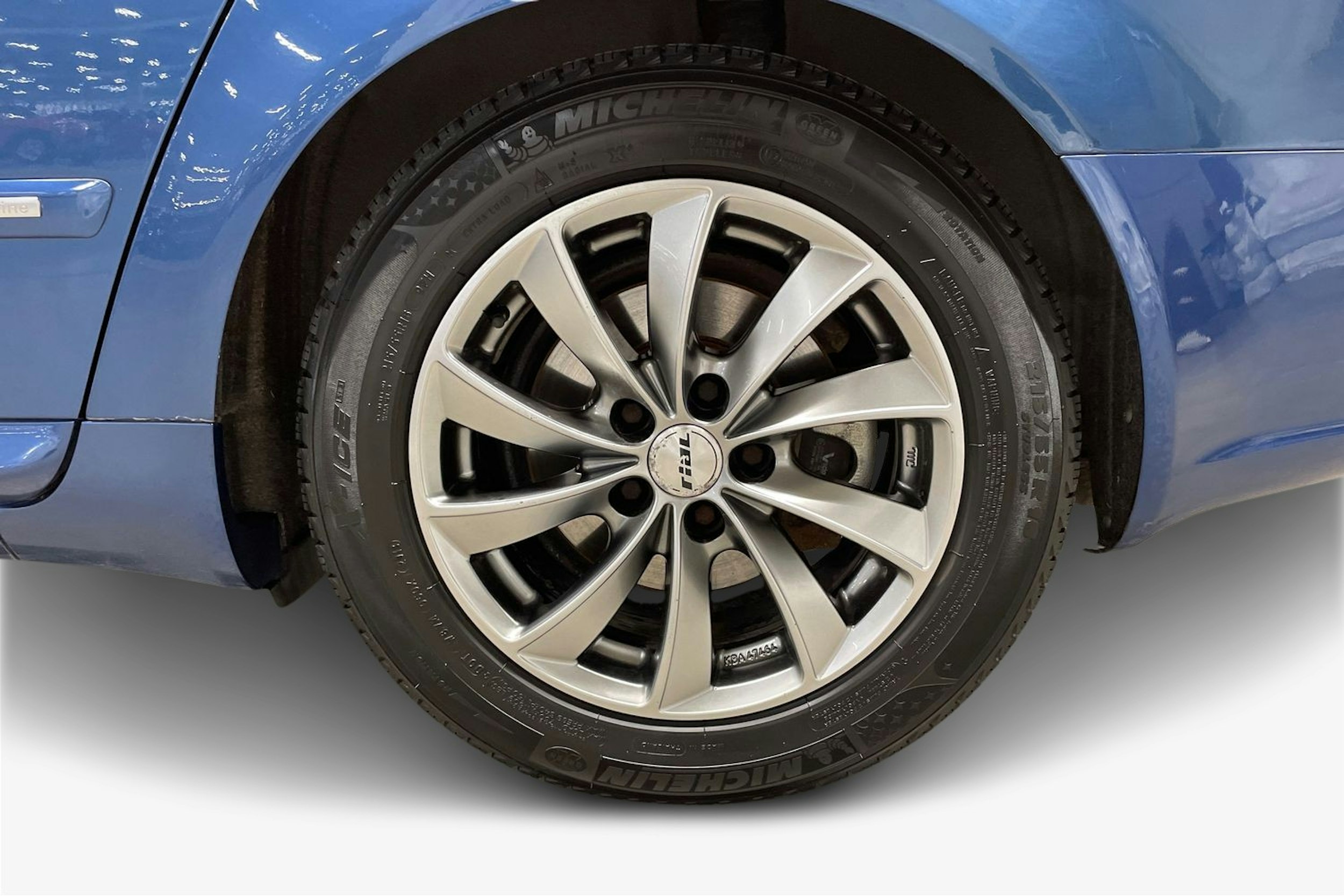 Sininen Audi A4 2008 kuva 11.