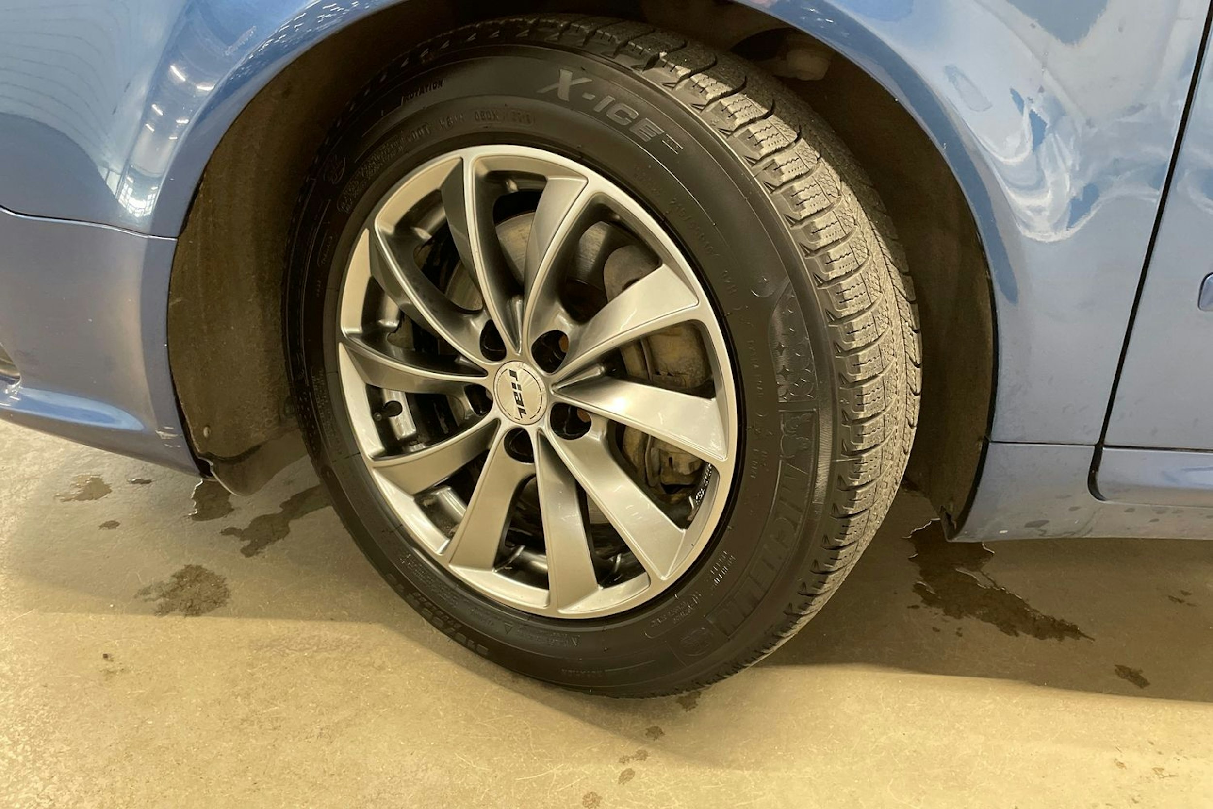 Sininen Audi A4 2008 kuva 13.