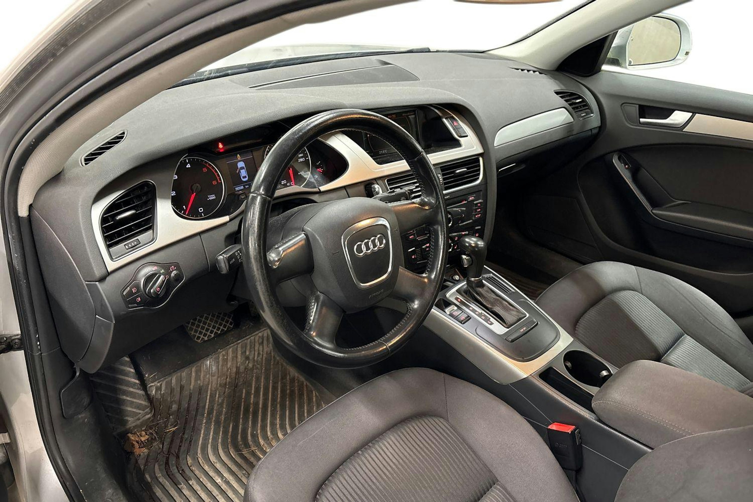 hopea Audi A4 2008 kuva 3.