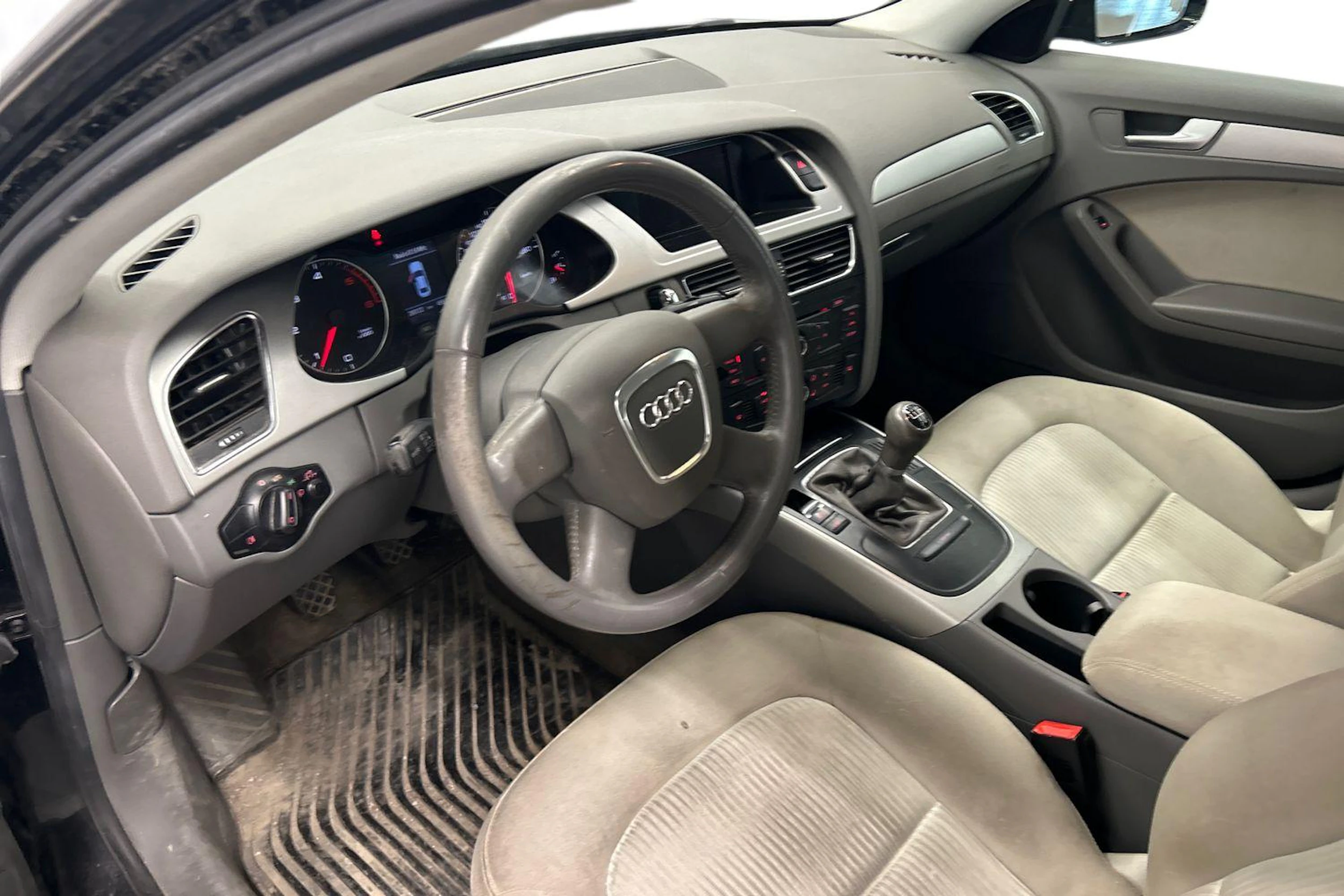 musta Audi A4 2009 kuva 6.