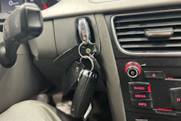 musta Audi A4 2009 kuva 27.