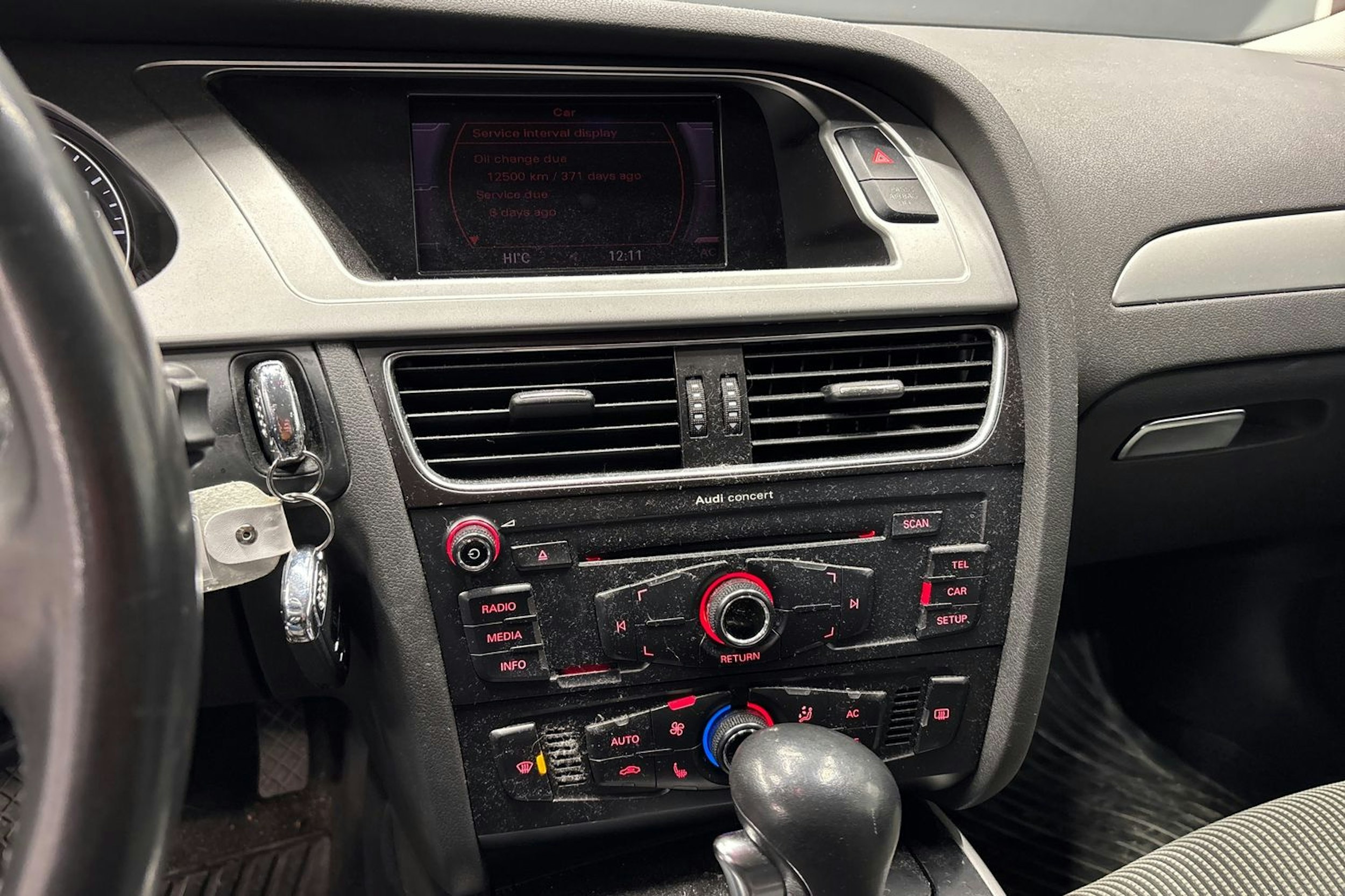 Harmaa Audi A4 2009 kuva 16.