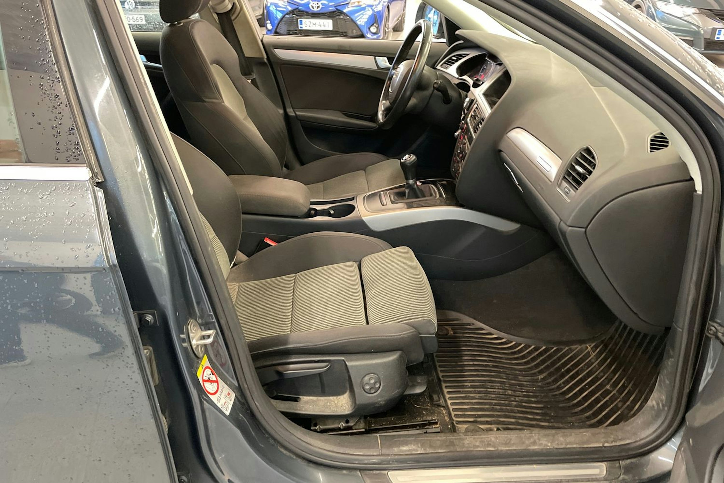 Harmaa Audi A4 2009 kuva 15.