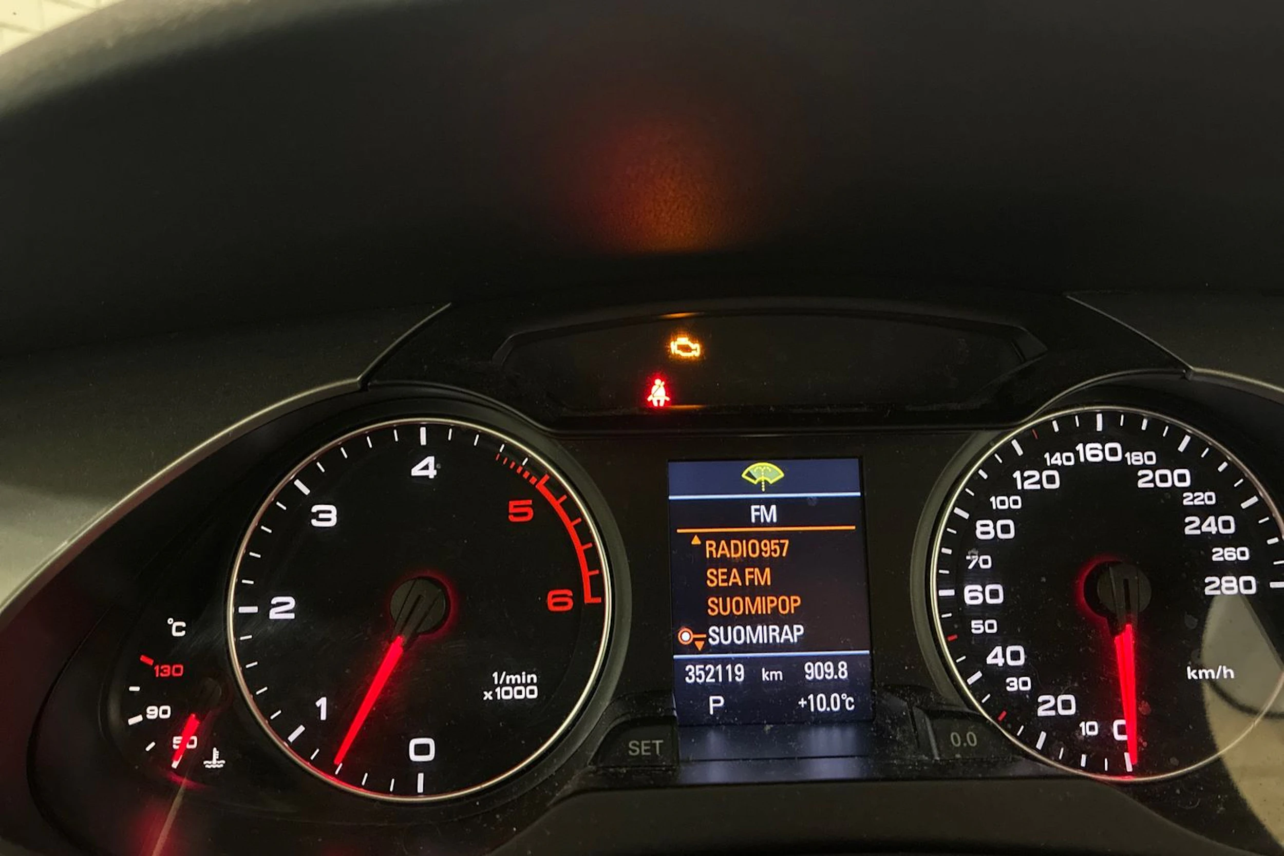 harmaa Audi A4 2009 kuva 15.