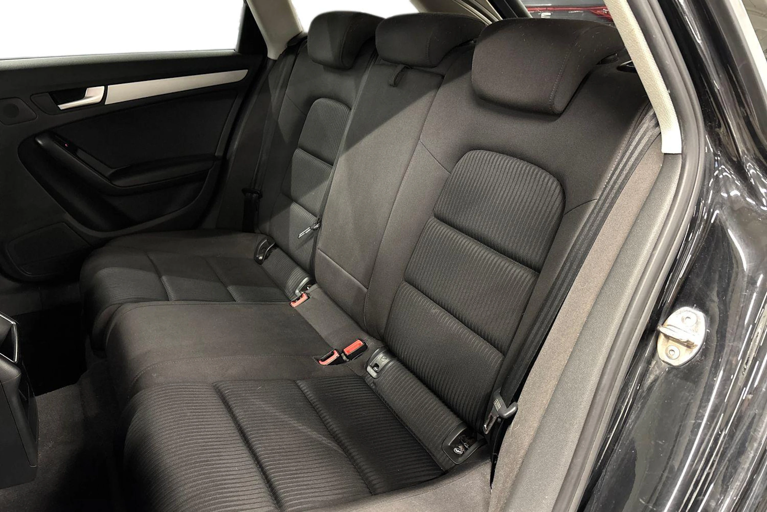 Musta Audi A4 2009 kuva 8.