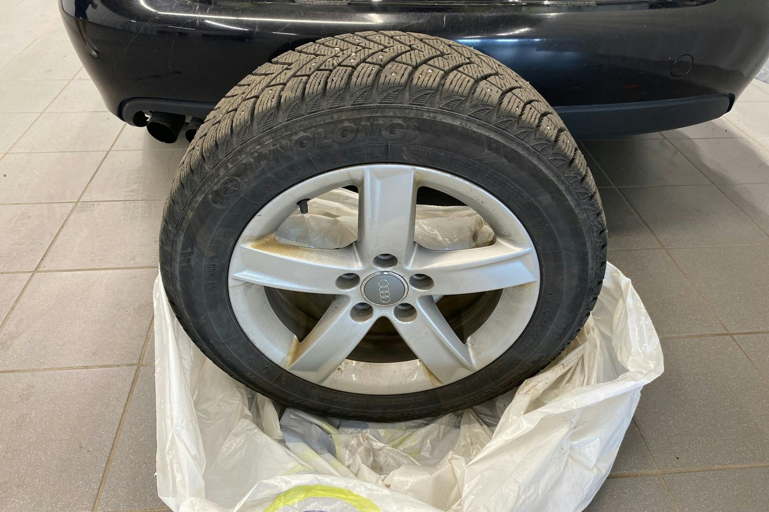 musta Audi A4 2010 kuva 10.