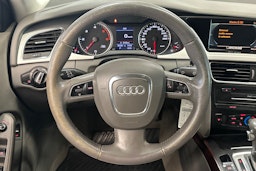 Harmaa Audi A4 2010 kuva 16.