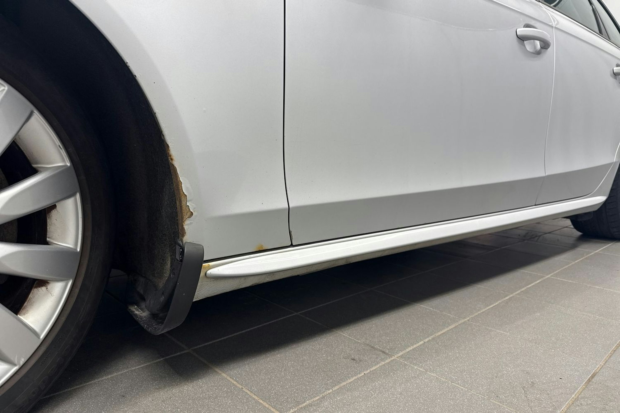 hopea Audi A4 2010 kuva 13.