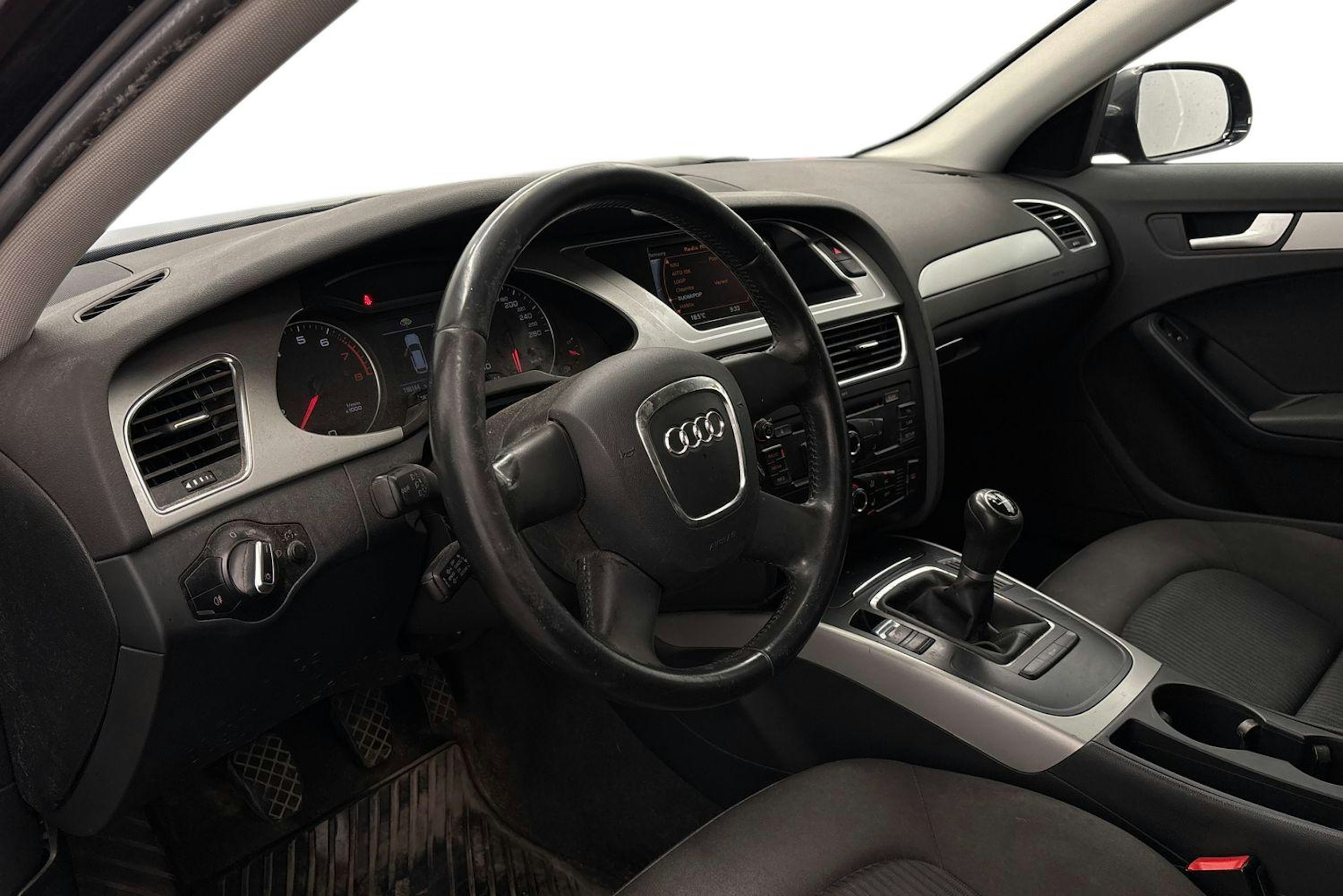 harmaa Audi A4 2010 kuva 6.