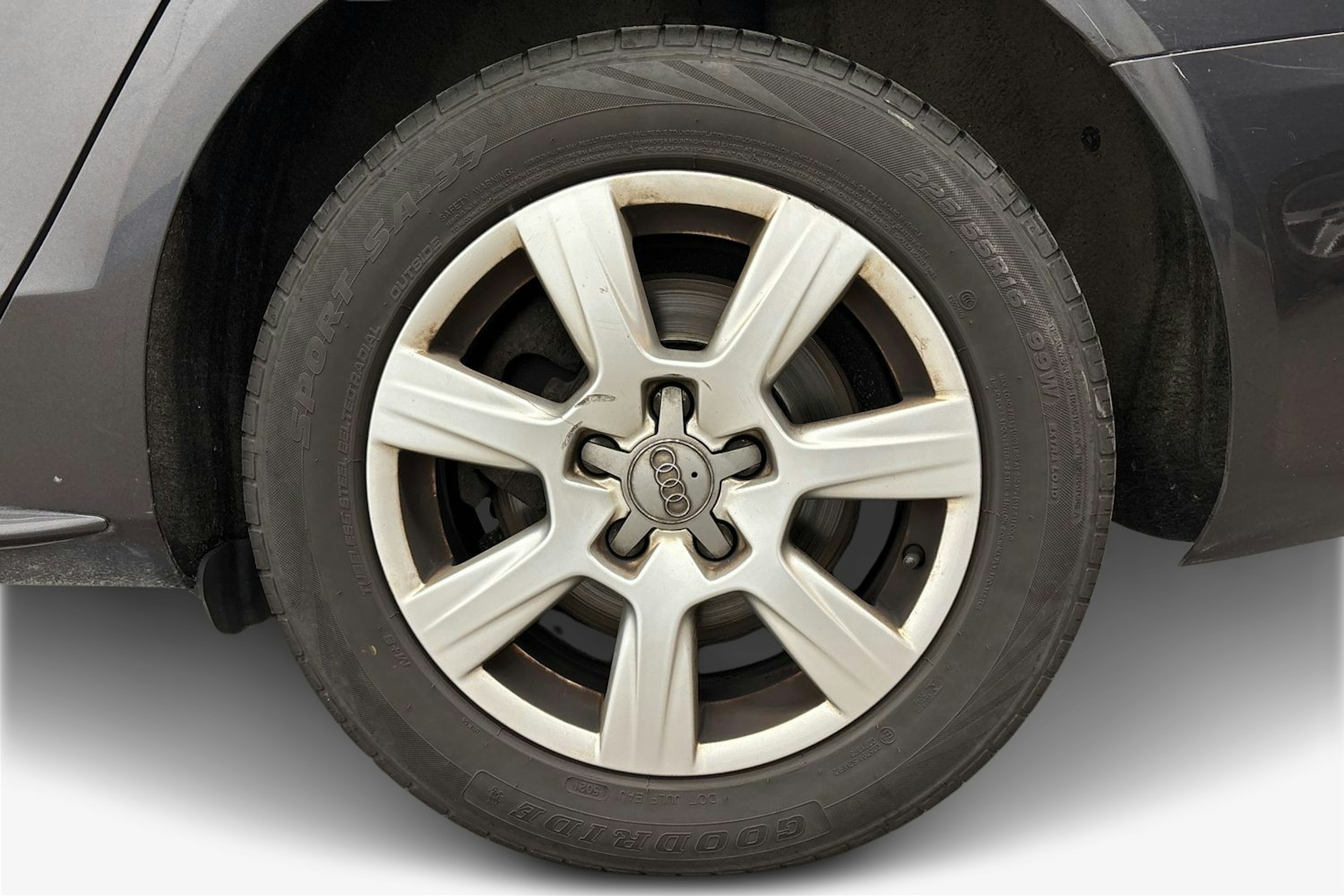 harmaa Audi A4 2010 kuva 9.