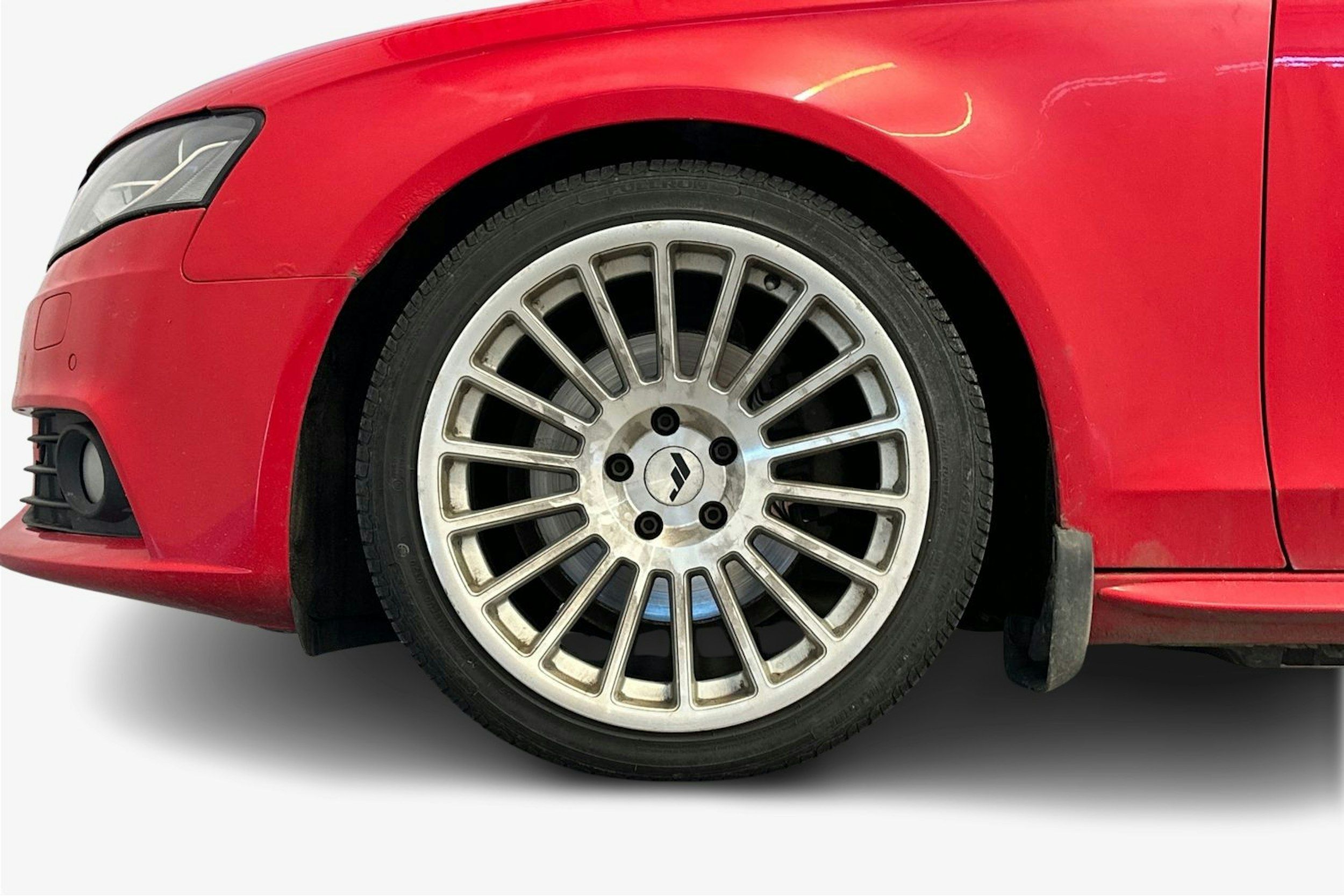Punainen Audi A4 2010 kuva 9.