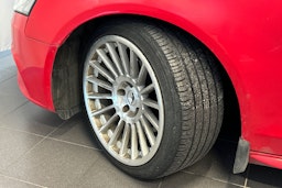 Punainen Audi A4 2010 kuva 10.