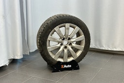 Punainen Audi A4 2010 kuva 11.