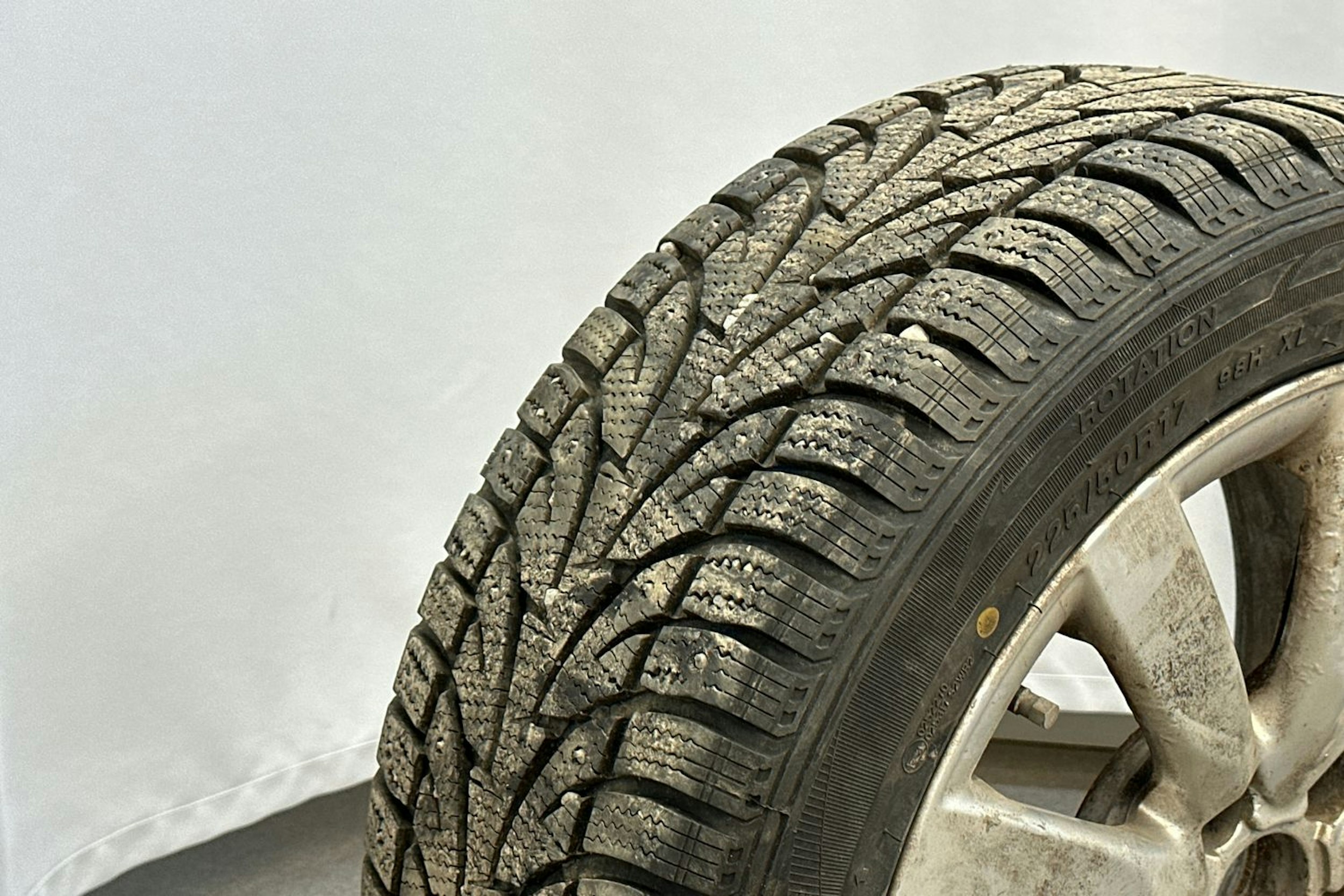Punainen Audi A4 2010 kuva 12.