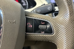 Punainen Audi A4 2010 kuva 17.