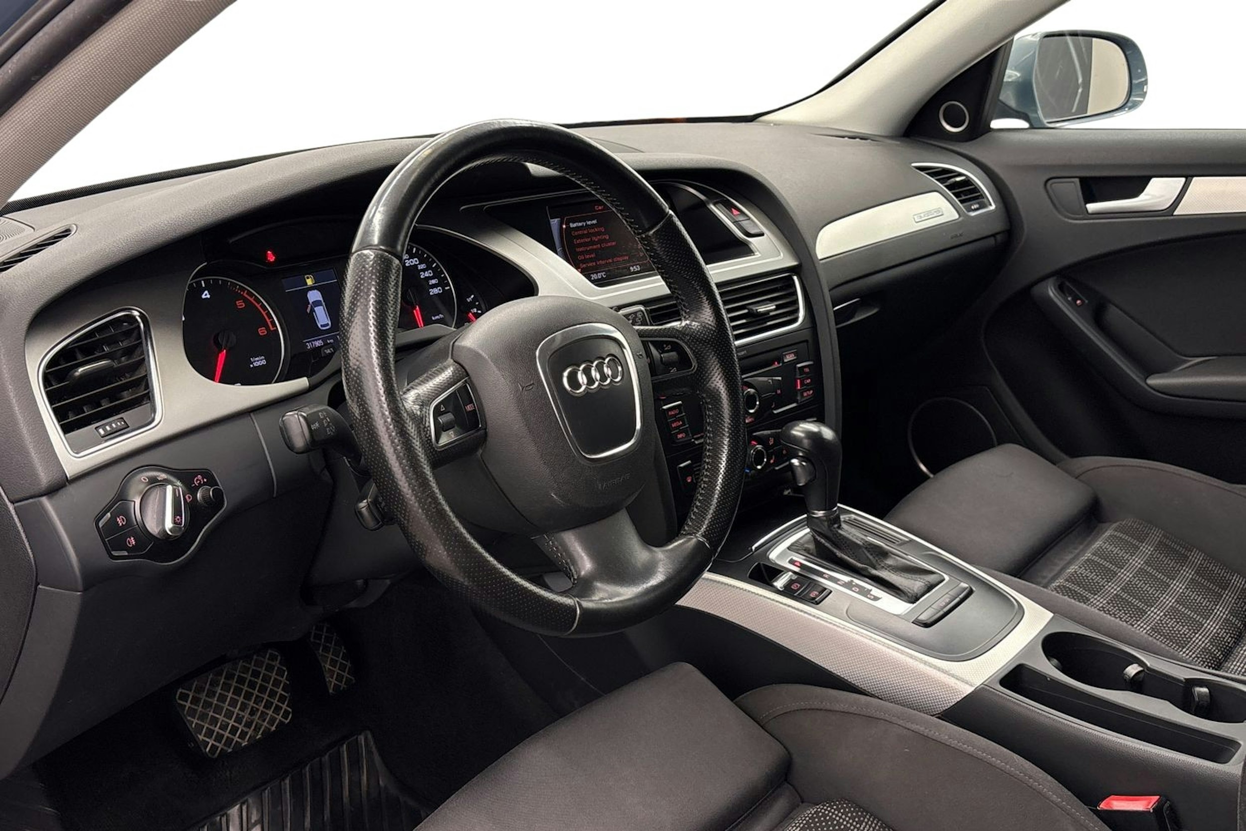 sininen Audi A4 2010 kuva 7.