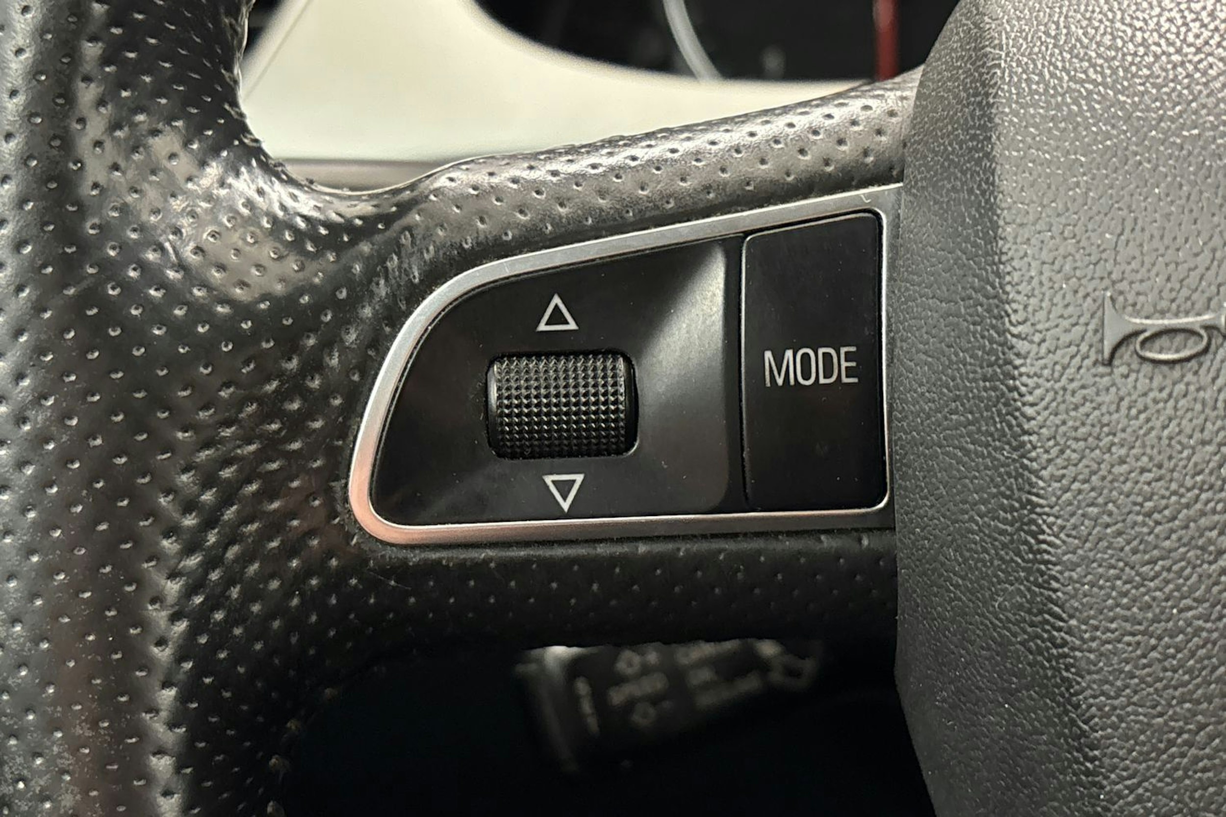 sininen Audi A4 2010 kuva 16.