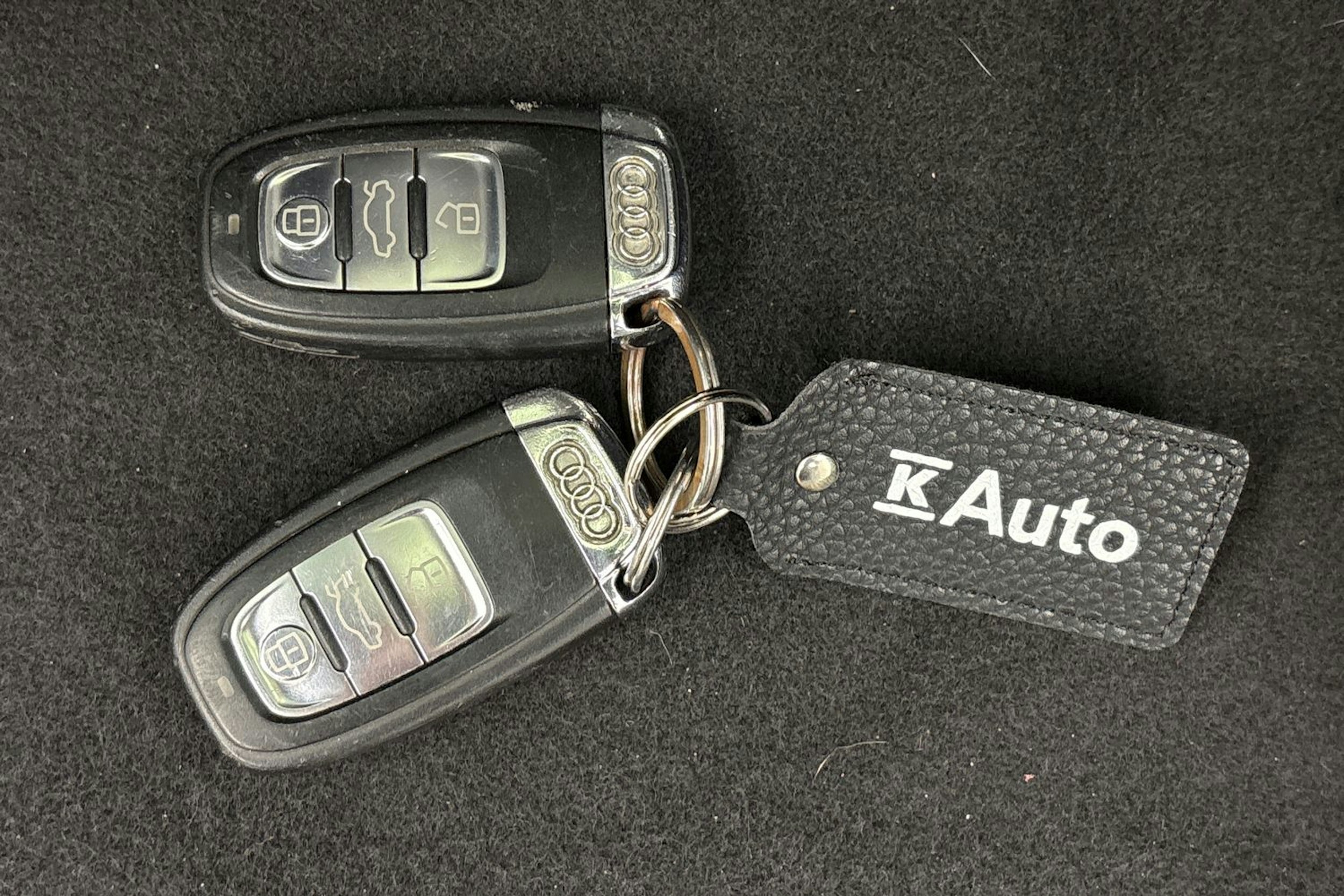 sininen Audi A4 2010 kuva 22.