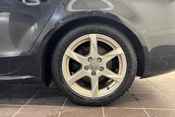 musta Audi A4 2010 kuva 10.