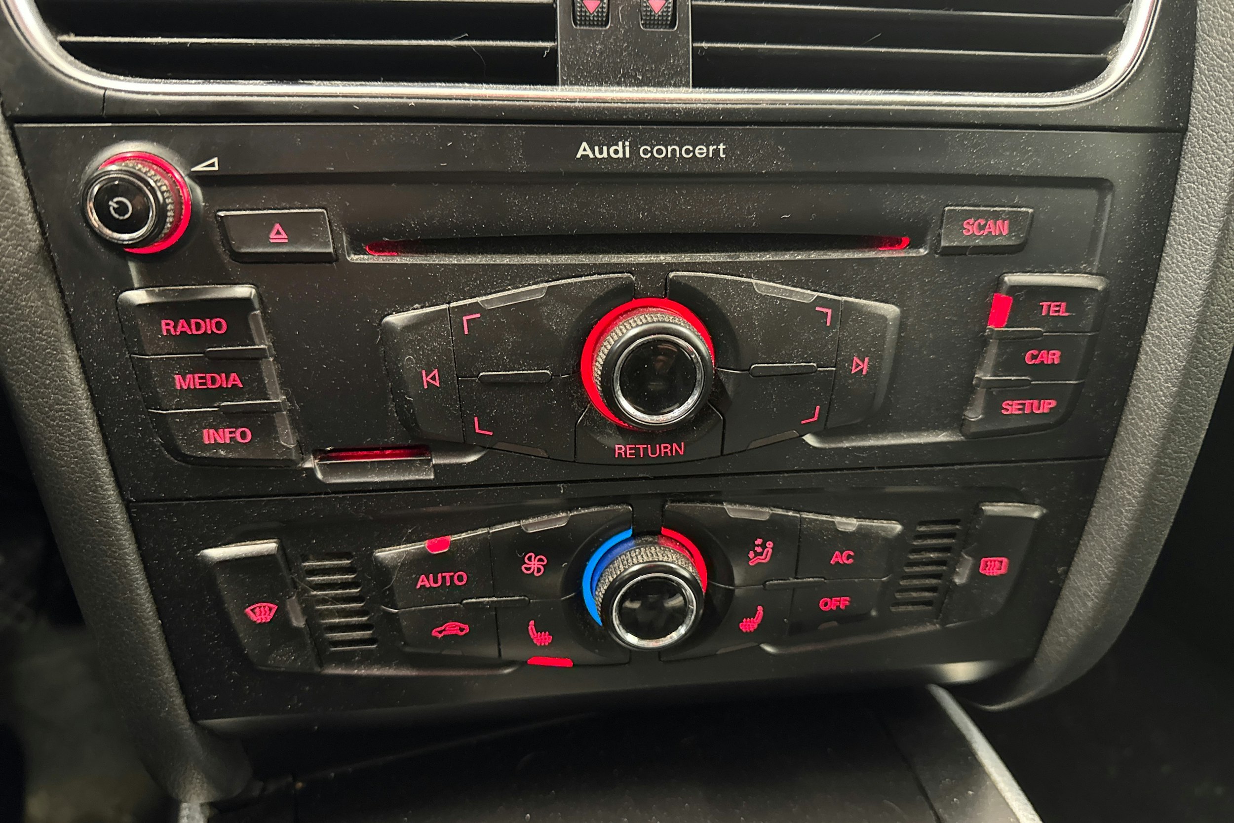 musta Audi A4 2010 kuva 14.