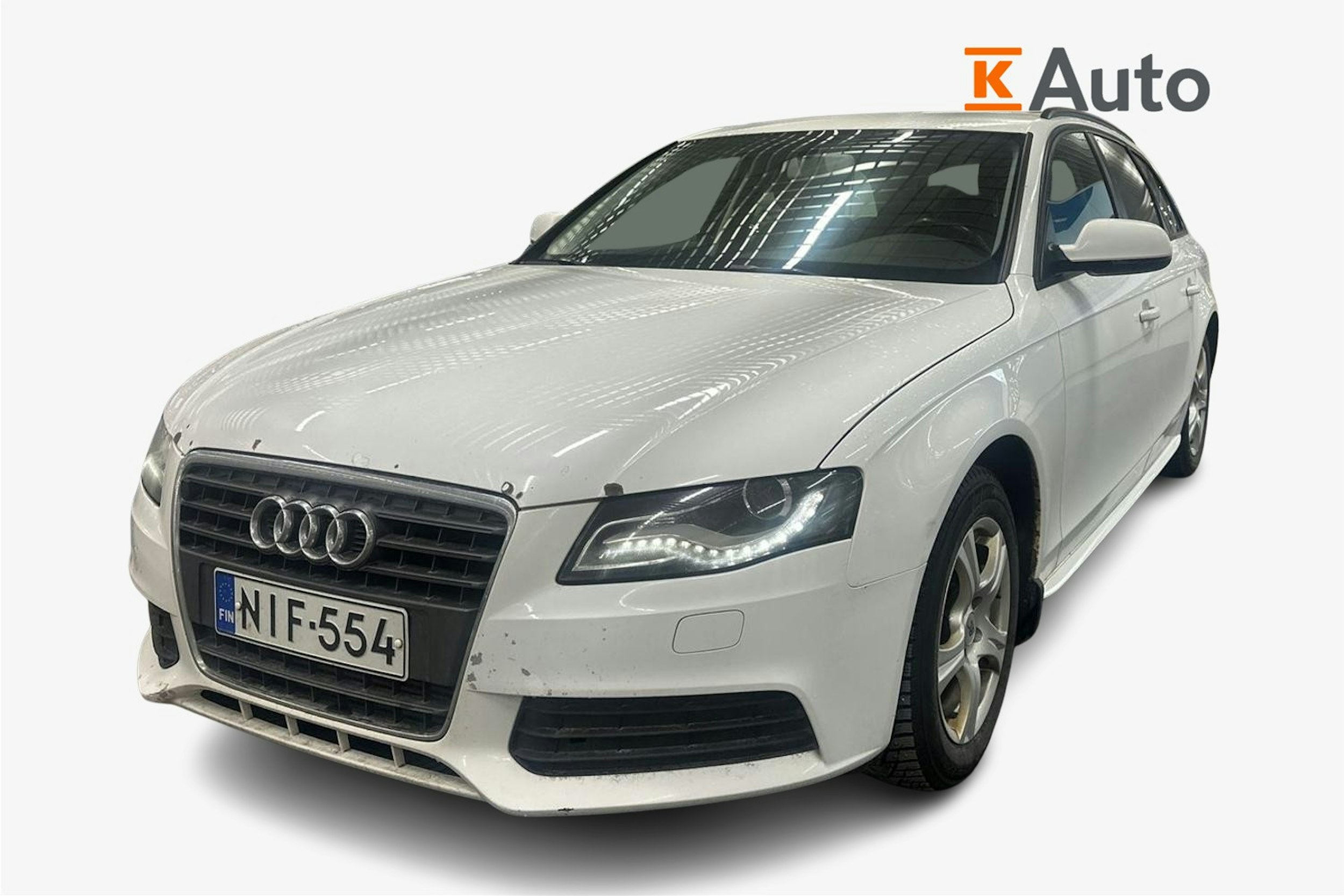 Valkoinen Audi A4 2010 kuva 1.