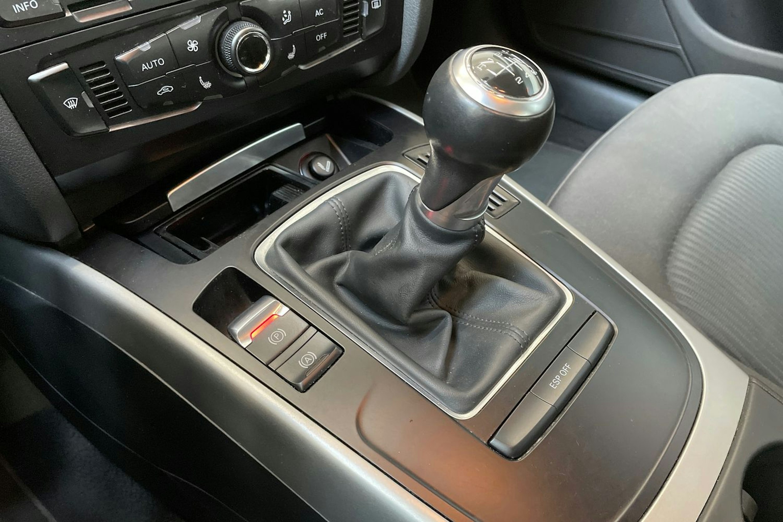 musta Audi A4 2010 kuva 21.