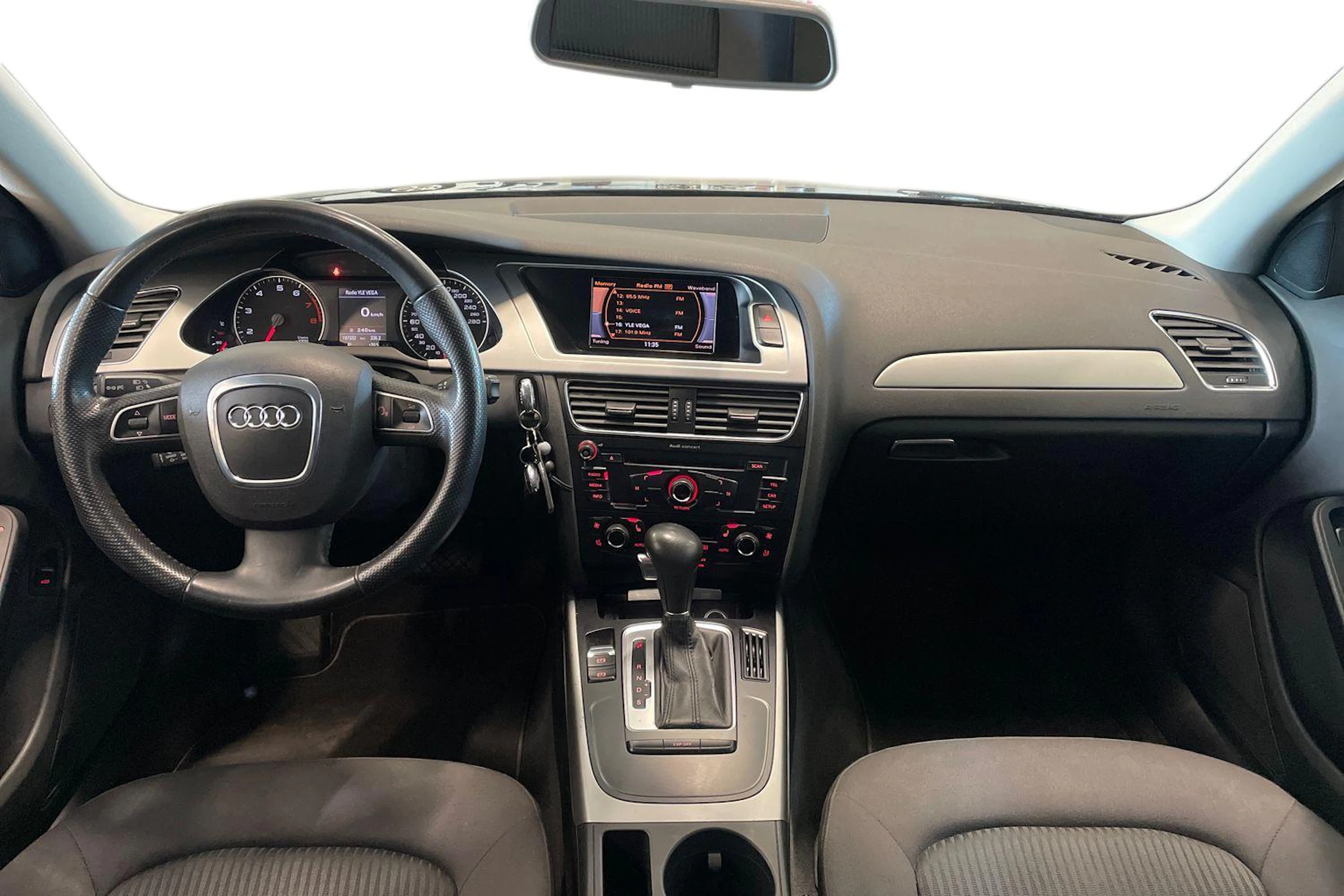 musta Audi A4 2010 kuva 7.