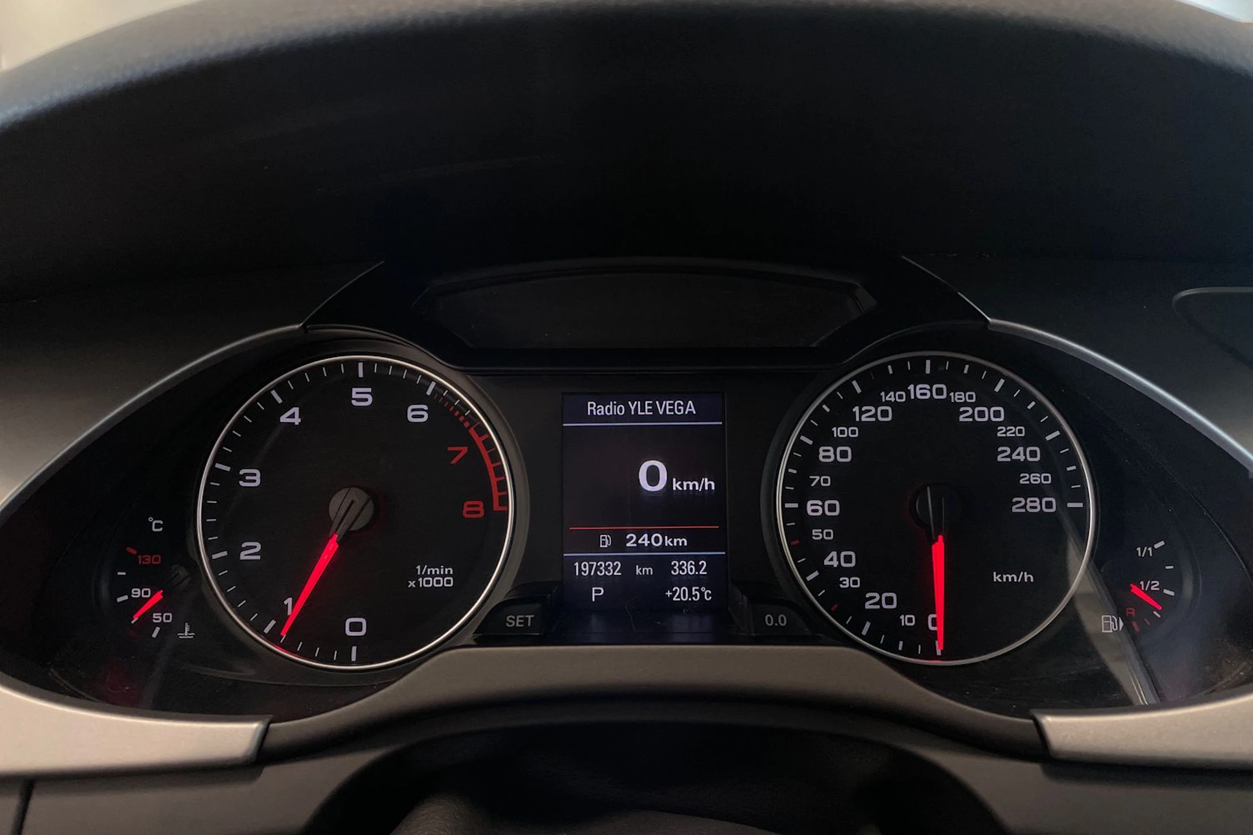 musta Audi A4 2010 kuva 16.