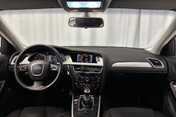 valkoinen Audi A4 2011 kuva 12.