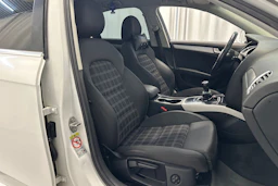 valkoinen Audi A4 2011 kuva 14.