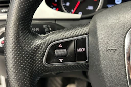valkoinen Audi A4 2011 kuva 19.